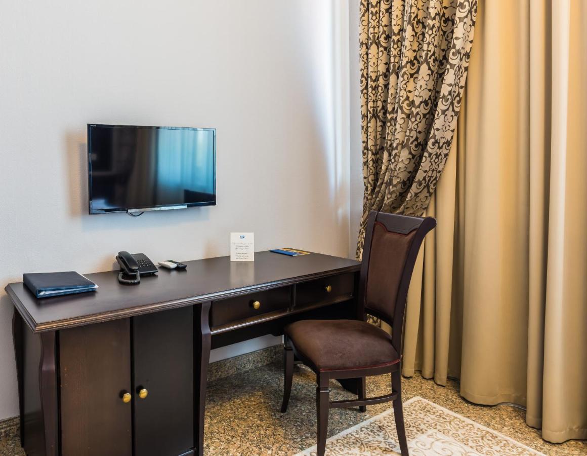 Royal Petrol Hotel Taldikorgan Dış mekan fotoğraf