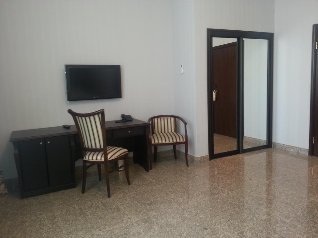 Royal Petrol Hotel Taldikorgan Dış mekan fotoğraf